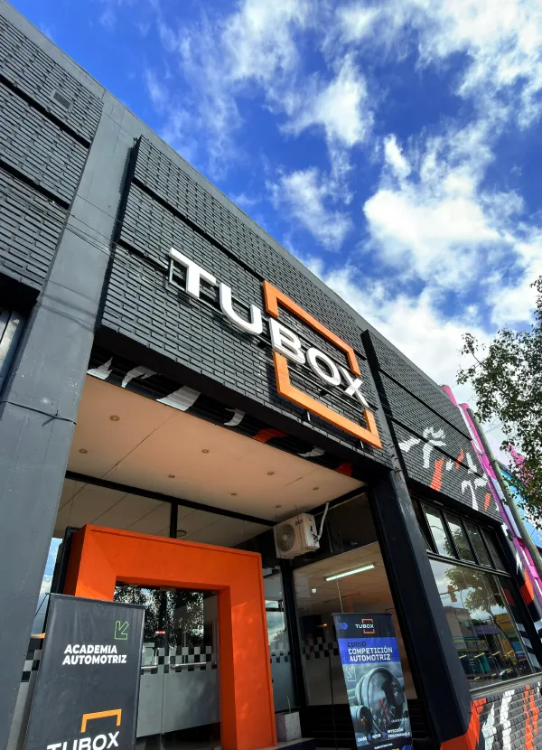 Laburo Estudio: Branding Tubox